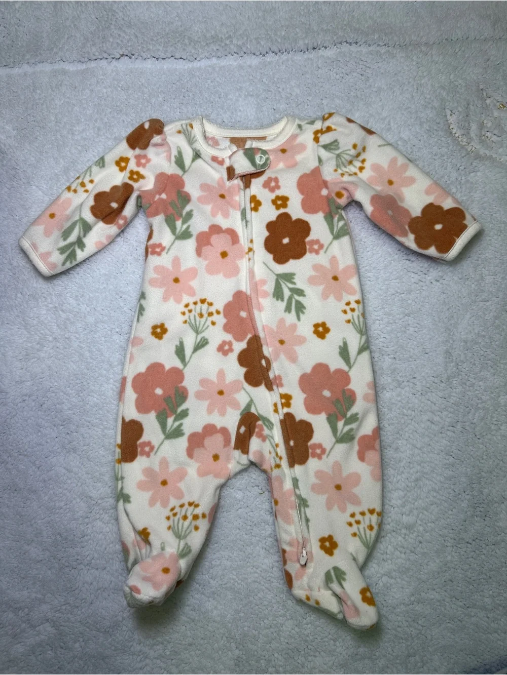 Bundle of 4 Long Sleeve Fleece Footies Size 0-3 months